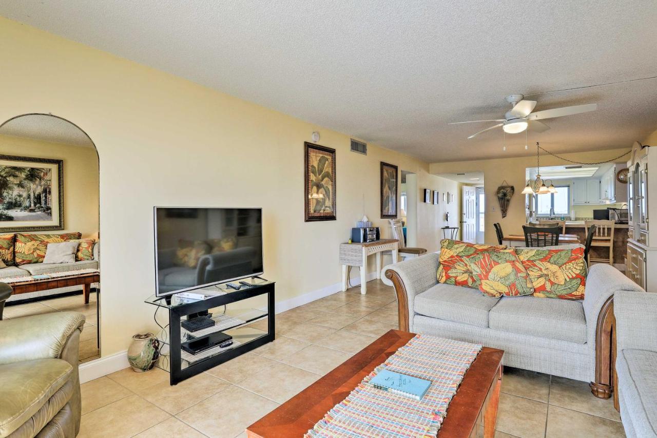 Oceanfront Cocoa Beach Condo With View Walk To Pier Bagian luar foto